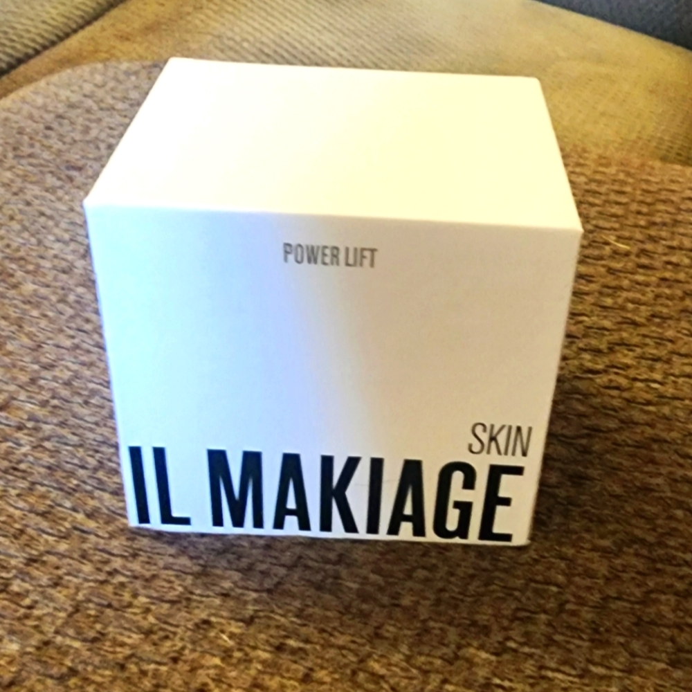 IL MAKIAGE POWER LIFT